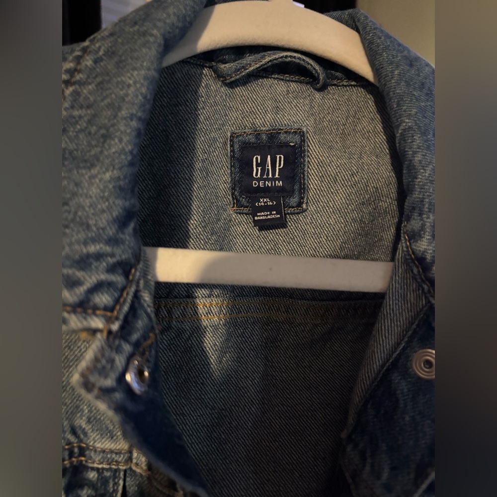 GAP Kids Classic Blue Jean Jacket - Picture 2 of 4